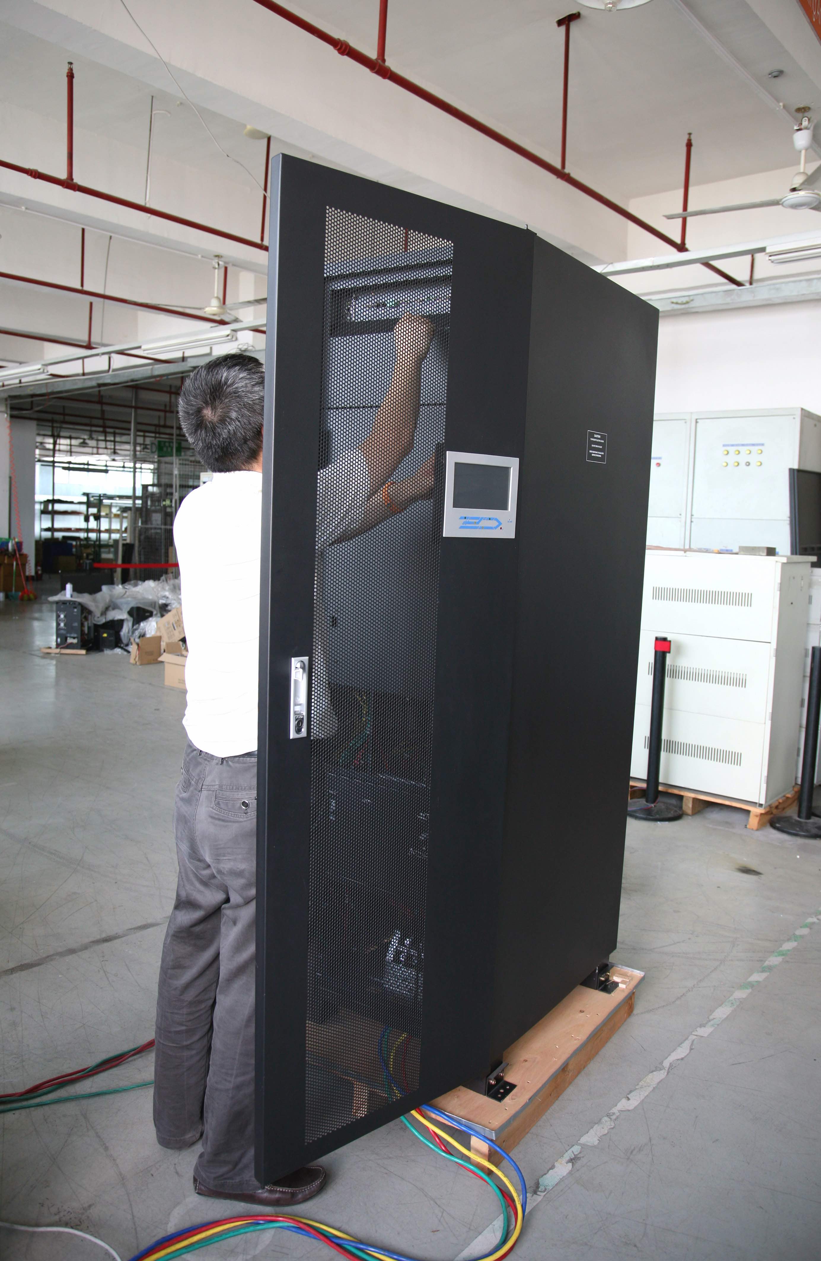 DT Series 140KVA IGBT Rectifer 3/3 Phase UPS